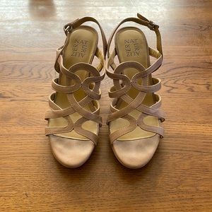 Naturalizer Heels - 8M